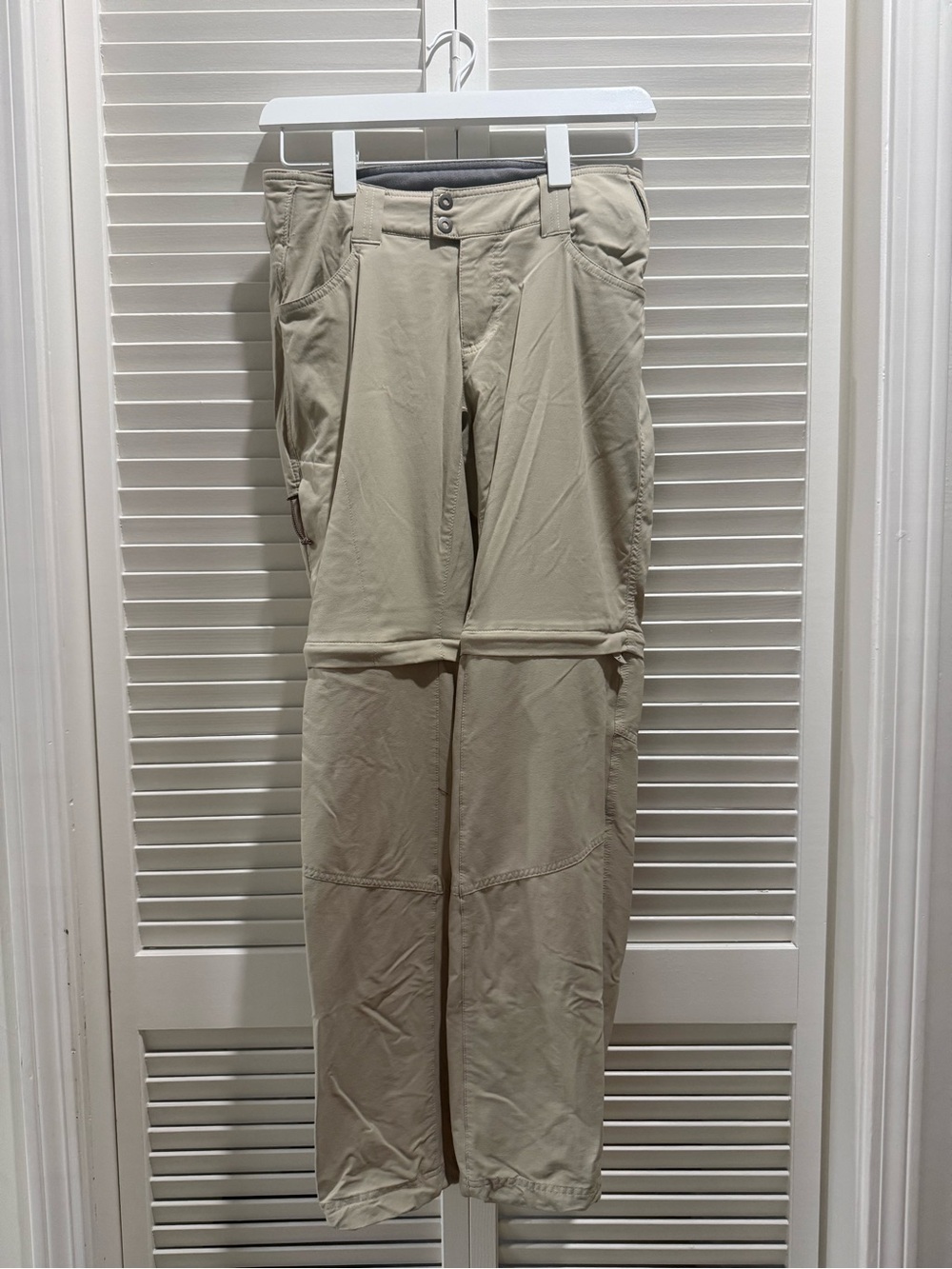 Columbia Women’s Tan Convertible Cargo Pants